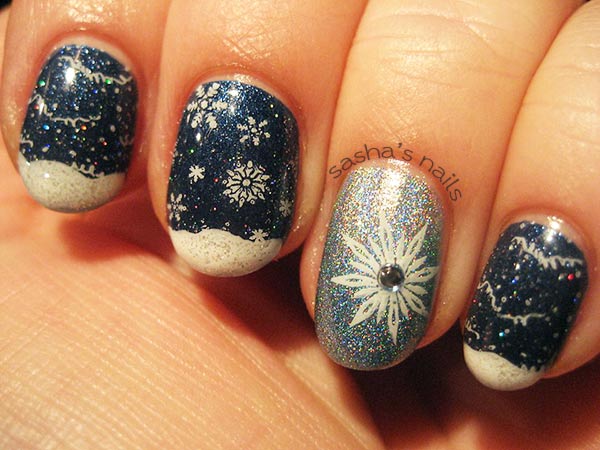 sashas-snow-snowflakes-holo-winter-nails