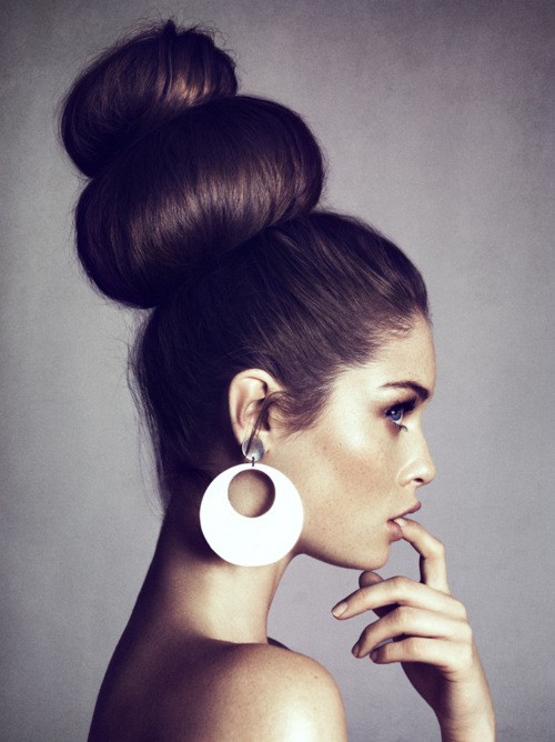 summer-wedding-hair-inspiration-top-knot-high-bun-variations-featured-image