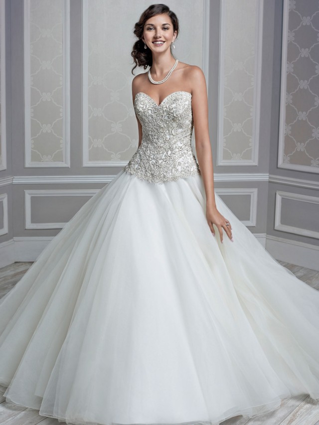 Gorgeous wedding gowns  (1)