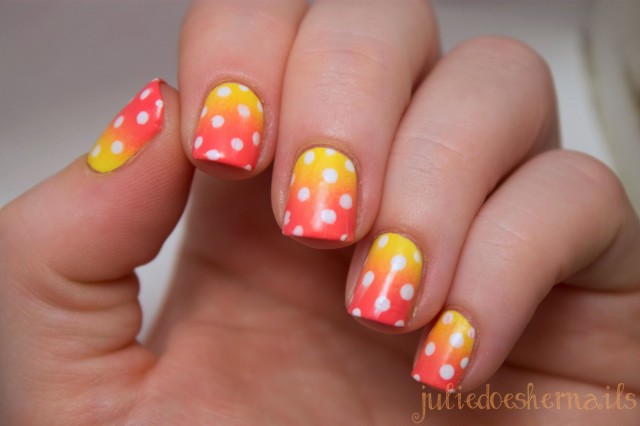 Dotted-Sunset-Gradient-Nails-06