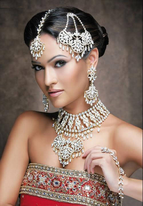 Indian-Bridal-With-Jewelry-20