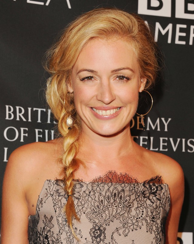 Twist-your-pieces-before-braiding-them-achieve-Cat-Deeley-pretty