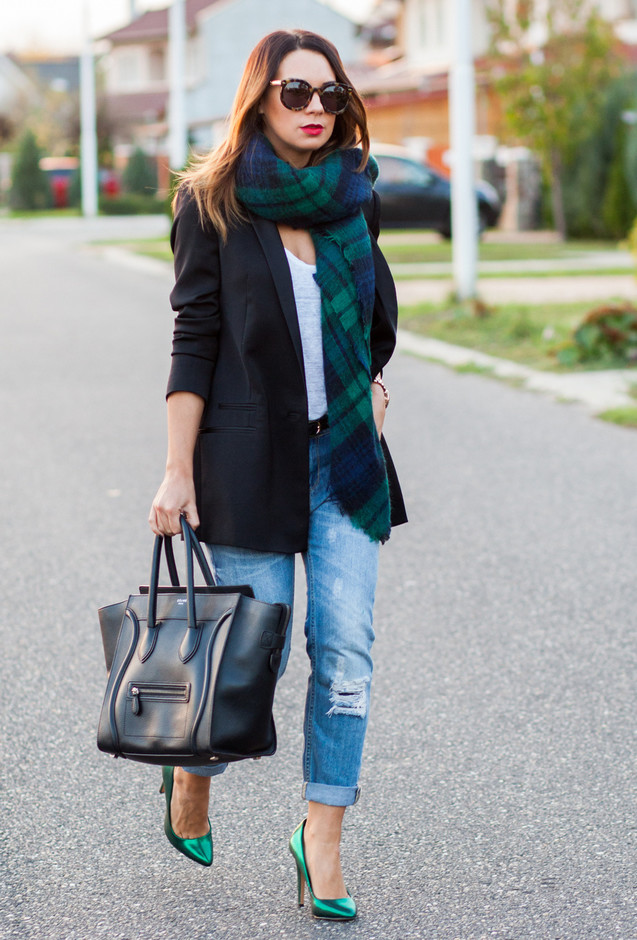 checker-dark-green-dark-blue-scarves-echarpes~look-main-single