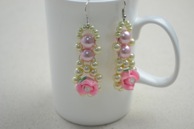 full_DIY-beaded-earrings--pearl-and-rose-earring-DIY1