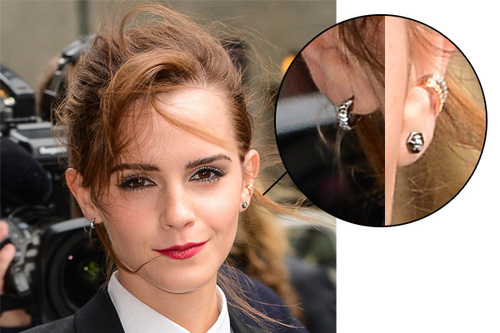 mismatched-earrings-worn-by-Emma-Watson1