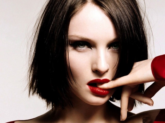 red-lips-high-quality-resolution-computer-wallpaper