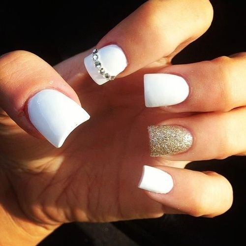 white-and-gold-nails2