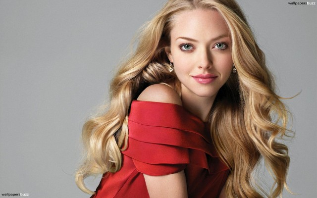 b_amanda-michelle-seyfried-in-red-dress