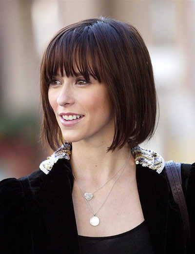 bob-haircut-with-bangs-jennifer-love-hewitt-straight-bob-hairstyle-with-bangs