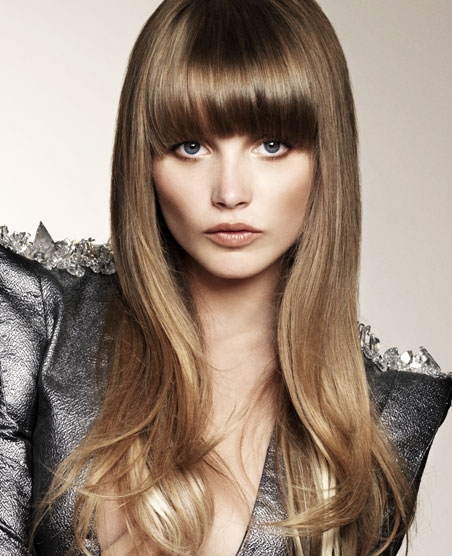 hairstyles-for-long-hair-with-bangs-round-face