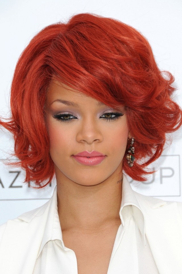 rihanna-curly-bobs-hairstyles