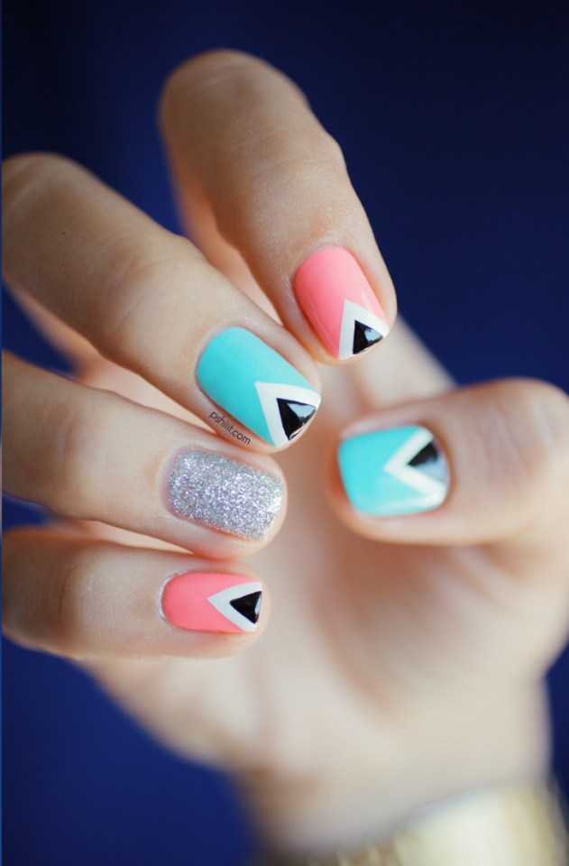 triangle-nailart-by-pshiiit6