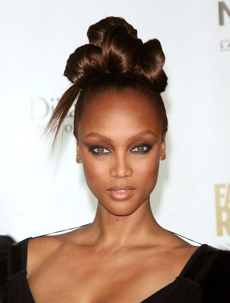 Tyra-Banks-Hair-Buns-Inspiration2