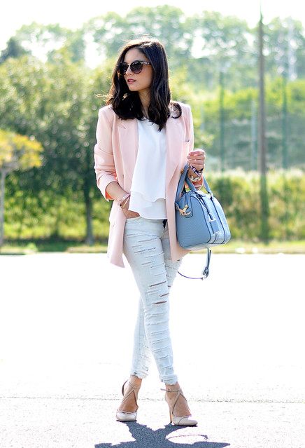 light-pink-blazers-turquoise-bags~look-main-single