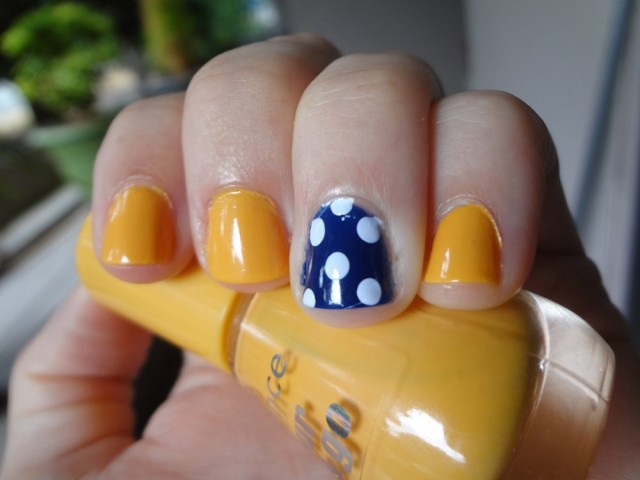 mustard-and-navy-nails-with-polka-dots