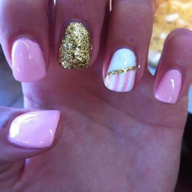 pink-and-gold-nail-art