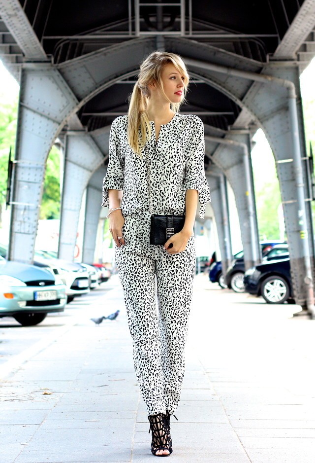 zara-animal-print-white-black~look-main-single