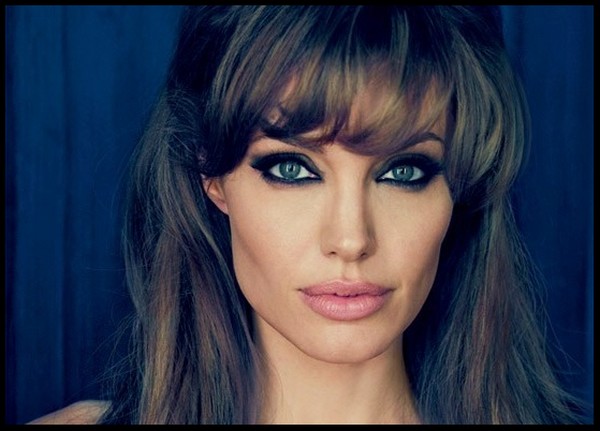 Angelina-Jolie’-Smokey-Eye