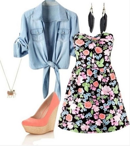 Cute-Spring-Outfit-Floral-print-mini-strapless-dress-and-pink-wedges