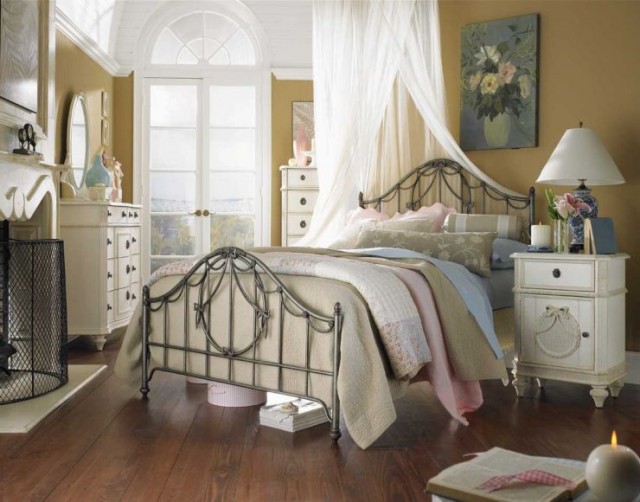 Eclectic-Shabby-Chic-Bedroom