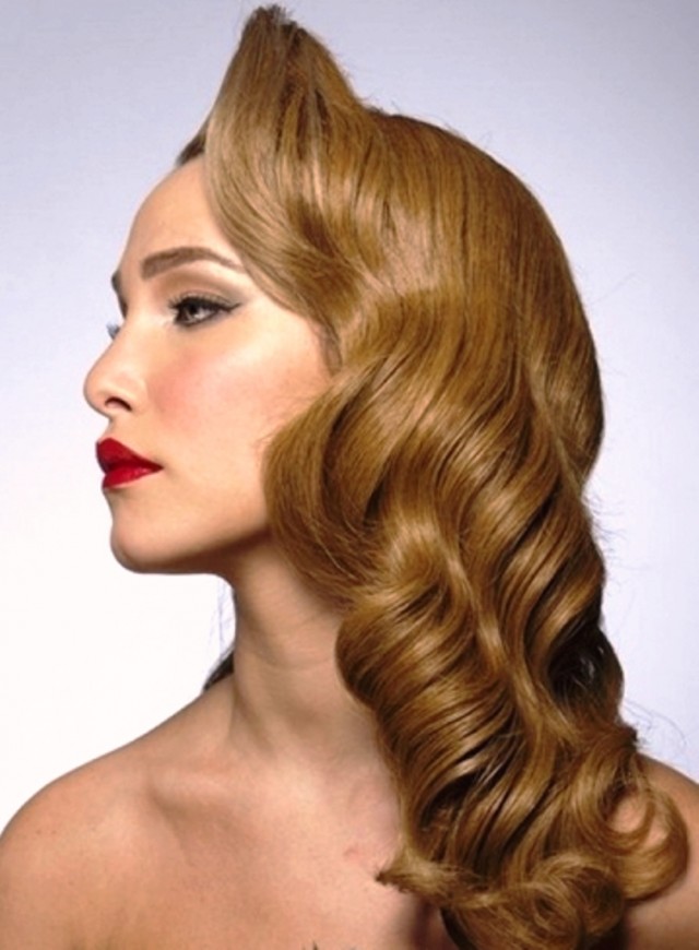 Long-Vintage-Waves-Hairstyle