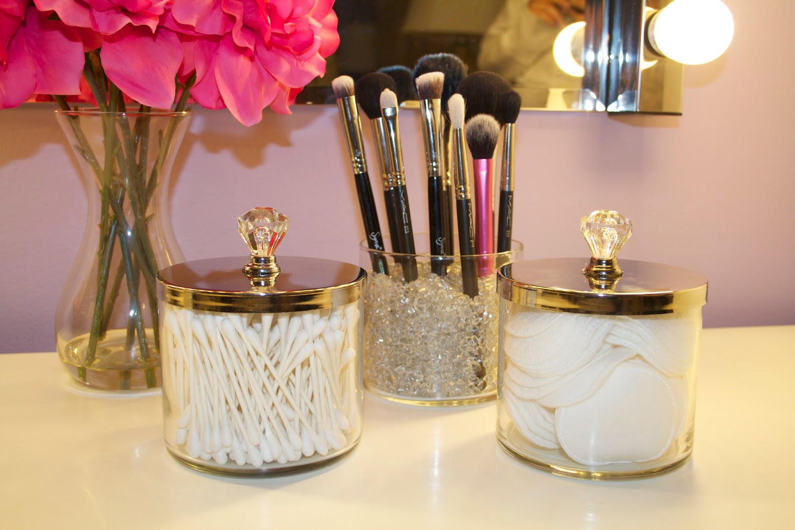 18 Clever Ideas For Organizing Your Makeup