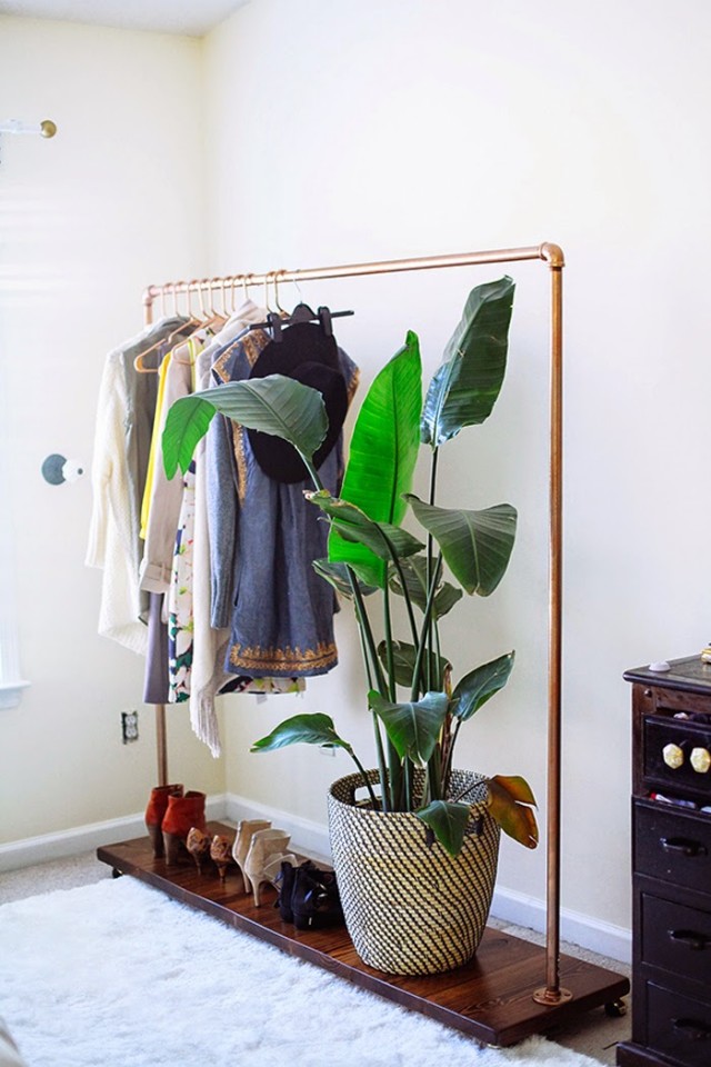 diy-garment-rack-with-instructions-www.inhonorofdesign.com_