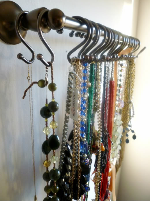 35813-S-Hook-Necklace-Organizing