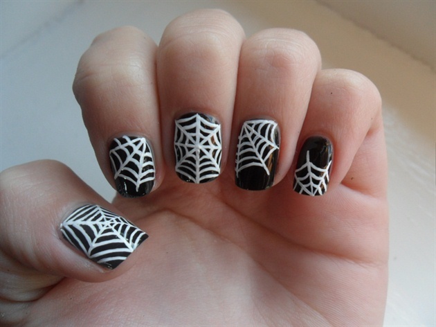 gallery_big_spider-web-nail-art