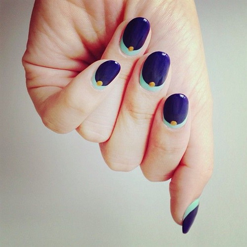 nails-blue