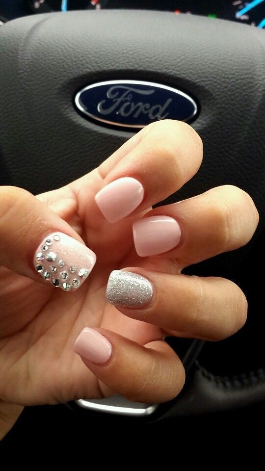 short nails-pastels