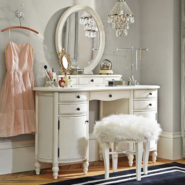 vanity-set-bedroom