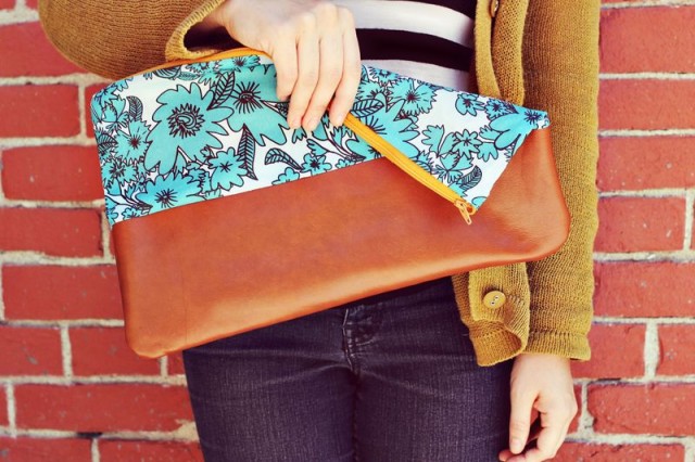 Cute Floral Clutch to Make Right Now