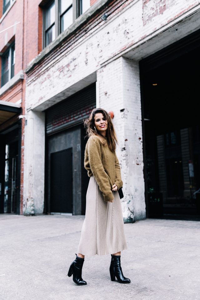 12 Chic Ways to Style Your Khaki Sweater